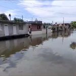 Piden vecinos de la Carranza apoyo para desfogar encharcamientos