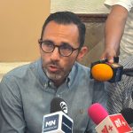 Esperan transportistas hasta 24 horas para cruzar la ruta fiscal de la aduana de Veracruz